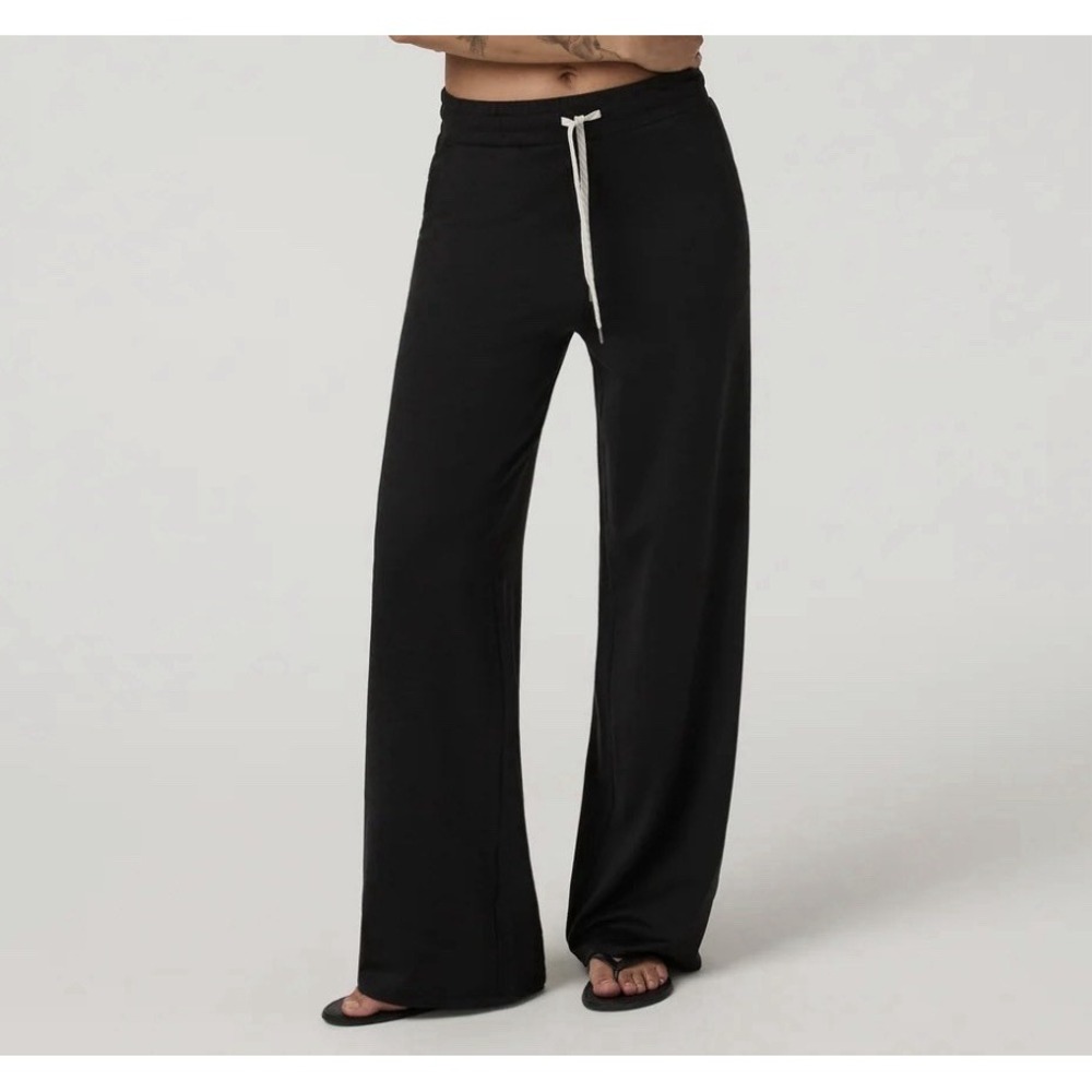 Vuori Womens Halo Essential Wide Leg Pants Black Heather Size S Stretch Yoga Gym